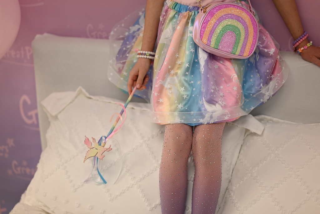 Déguisement tutu coloré licorne et baguette magique 