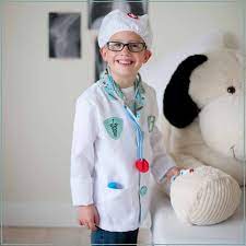 [GRP_81205] Set de docteur avec accessoires taille 5-6 ans